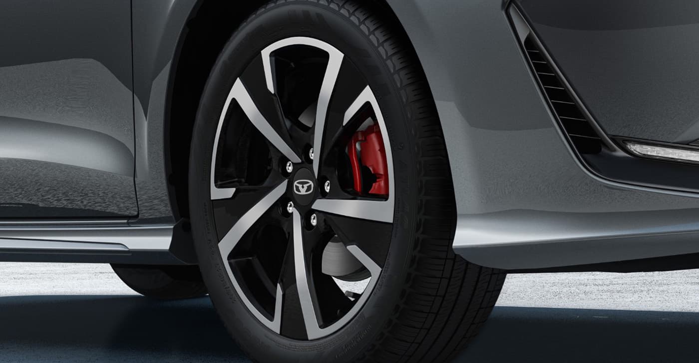17-inch Five-Spoke Sporty Wheels